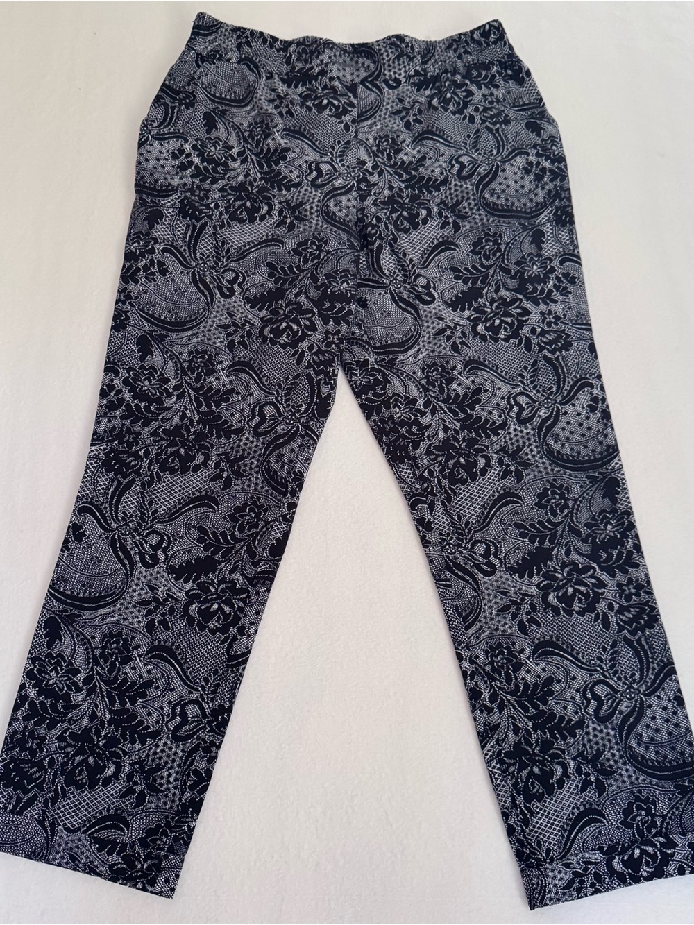 New York & Company black and White Paisley Straight-Leg Pull-On Pants